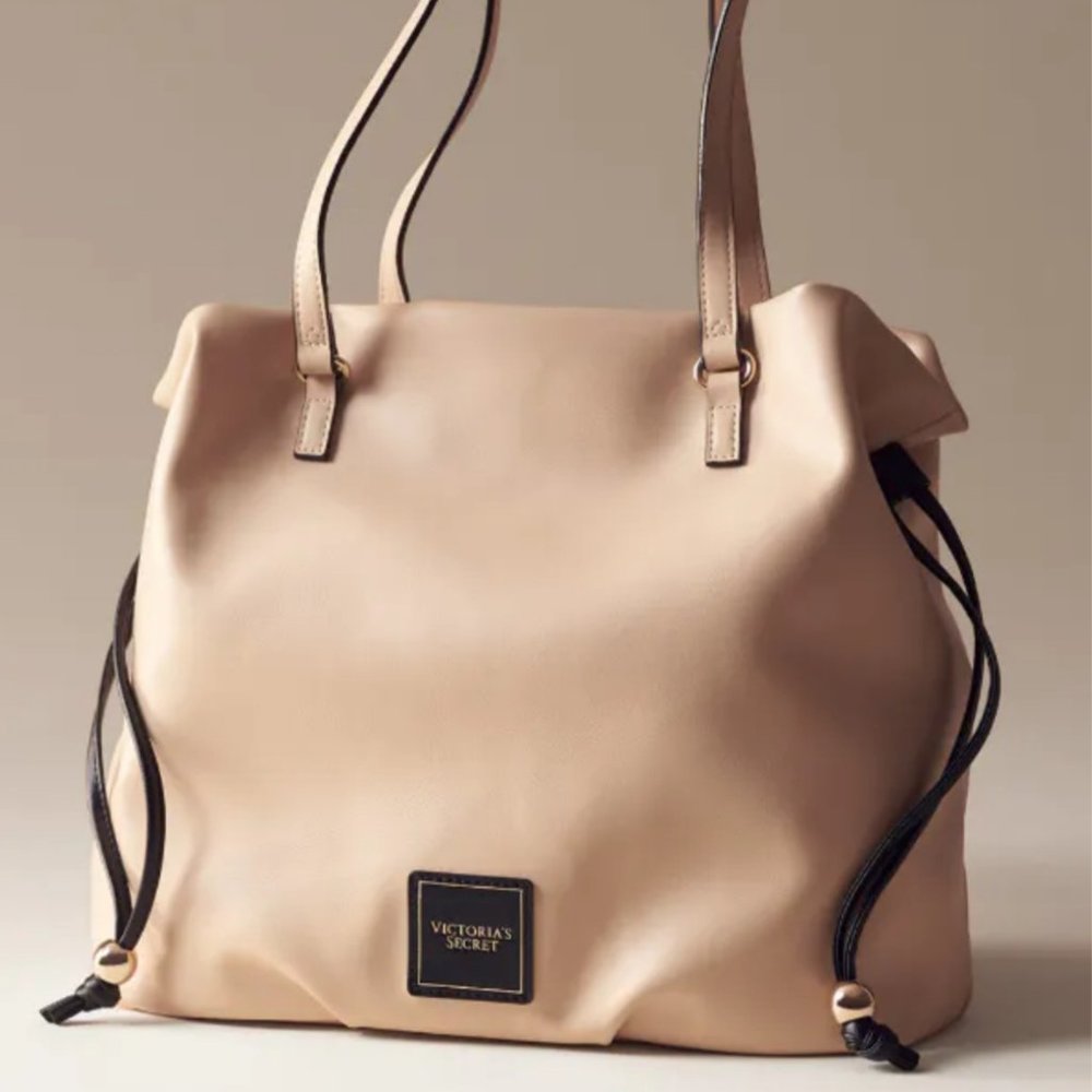 Victoria's Secret BARE Handbag Brand New With Tag!🧁💕